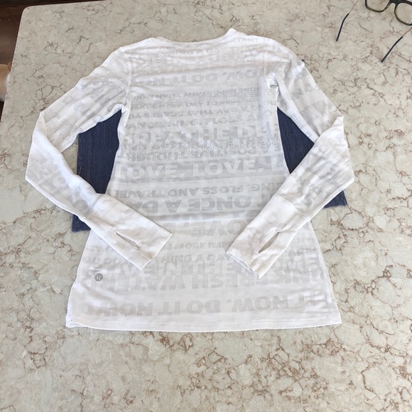 lululemon athletica Tops - Lululemon super comfy long sleeve t shirt